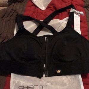 Black SheFit Ultimate sports bra 1Lux never worn